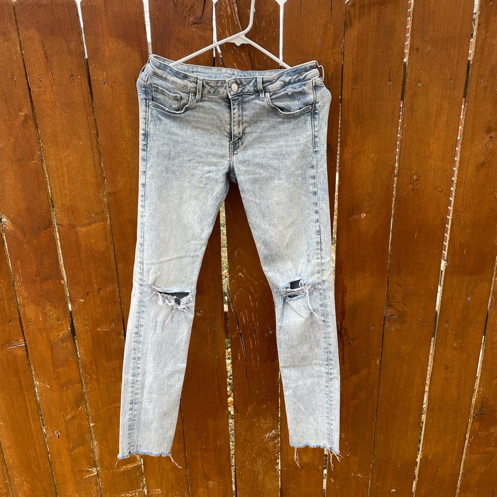 H&M Ripped Knee Light Wash Skinny Jeans